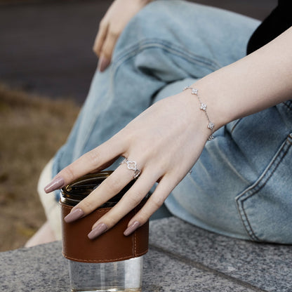 [Kismet Jewels ]Four-Leaf Clover Hollow Butterfly Bracelet