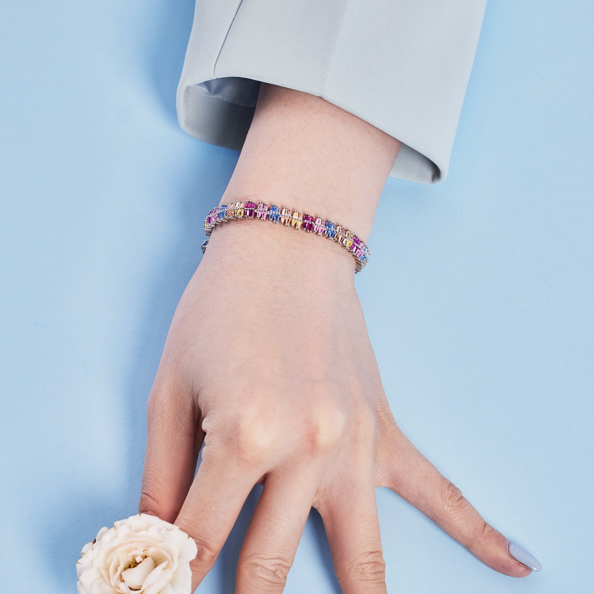 [Kismet Jewels ]Sparkling Exquisite Multi Cut Party Bracelet