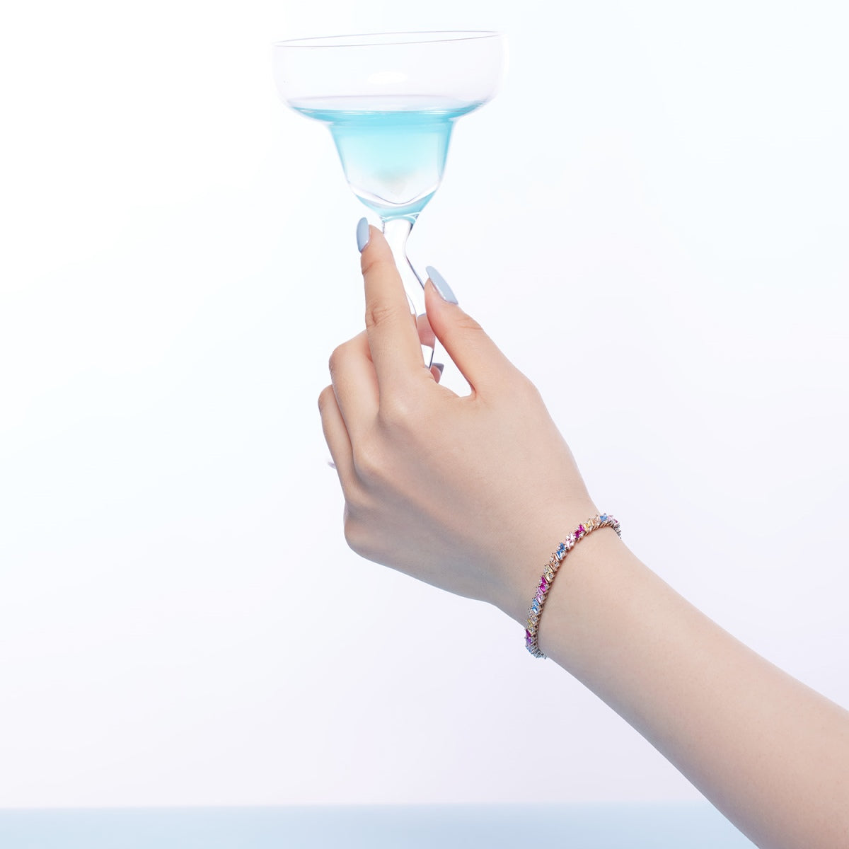 [Kismet Jewels ]Ornate Sparkling Multi Cut Party Bracelet