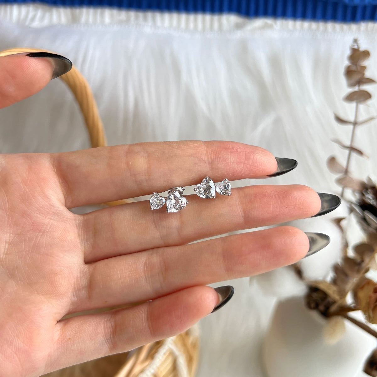 [Kismet Jewels ]Double Heart-Shape Classic Princess Style Earrings