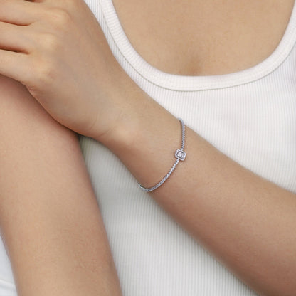 [Kismet Jewels ]Luxurious Dazzling Square Shape Banquet Bracelet