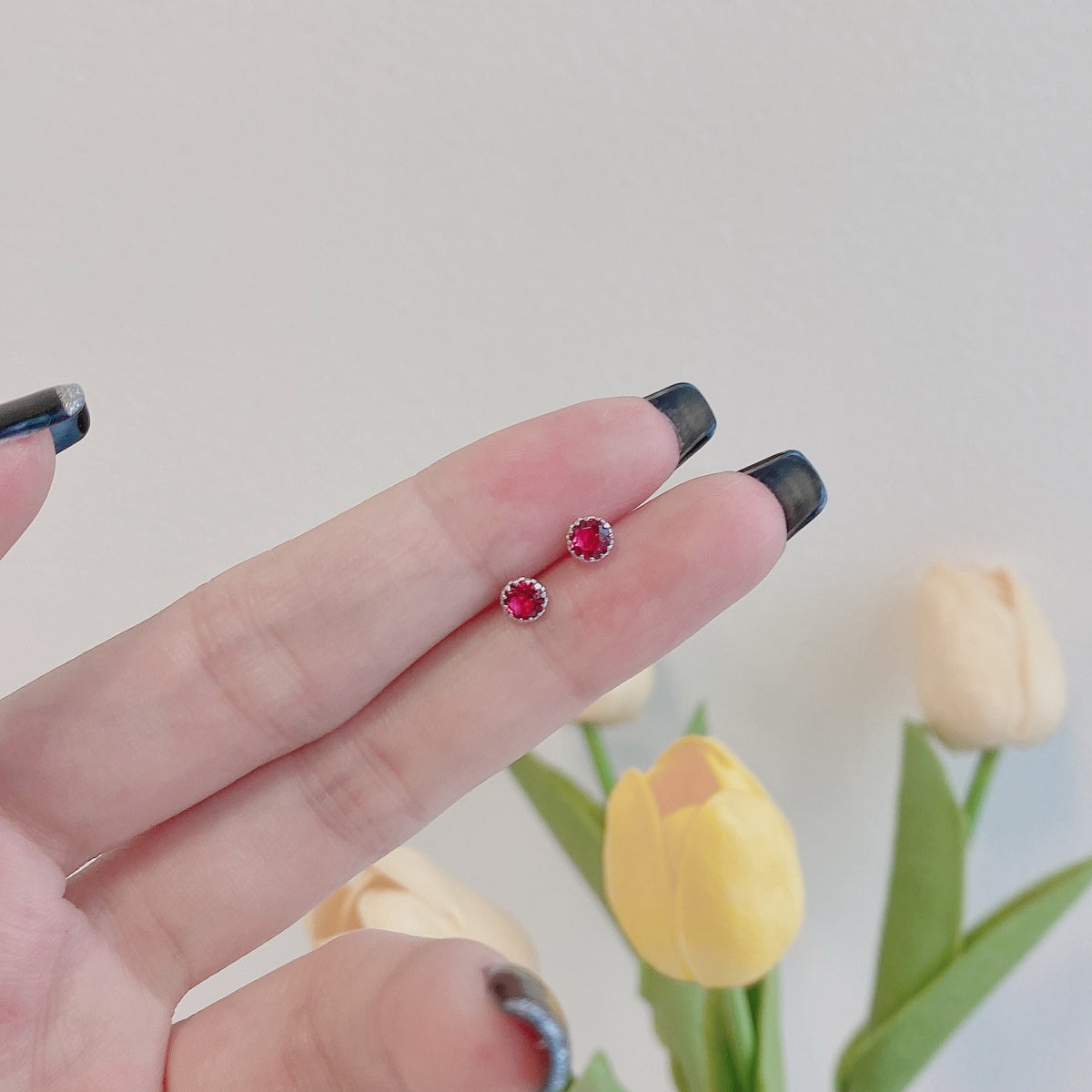 [Kismet Jewels ]Sparkling Colorful Round Shape Earrings