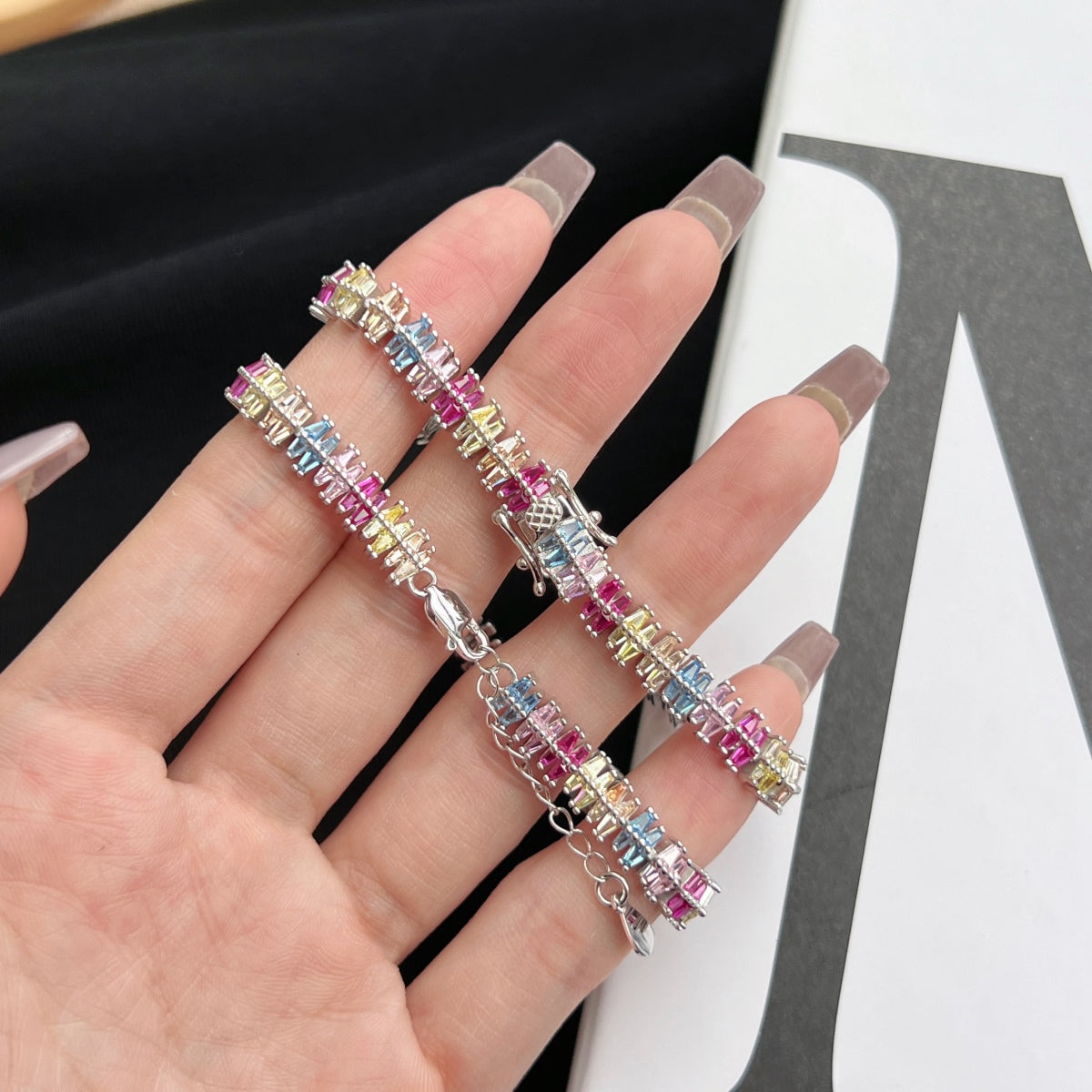 [Kismet Jewels ]Sparkling Exquisite Multi Cut Party Bracelet