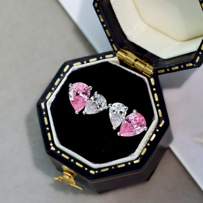 [Kismet Jewels ]Dazzling Elegant Heart Cut Lover Earrings