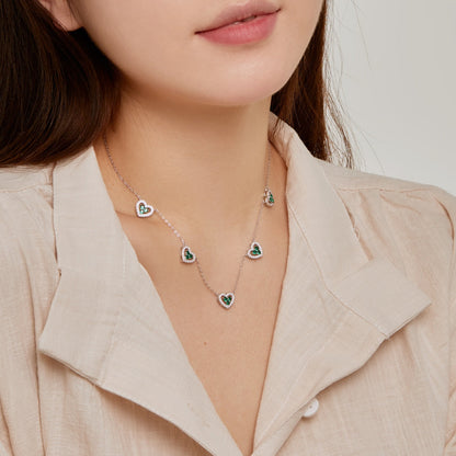 [Kismet Jewels ]Sparkling Five Heart Necklace
