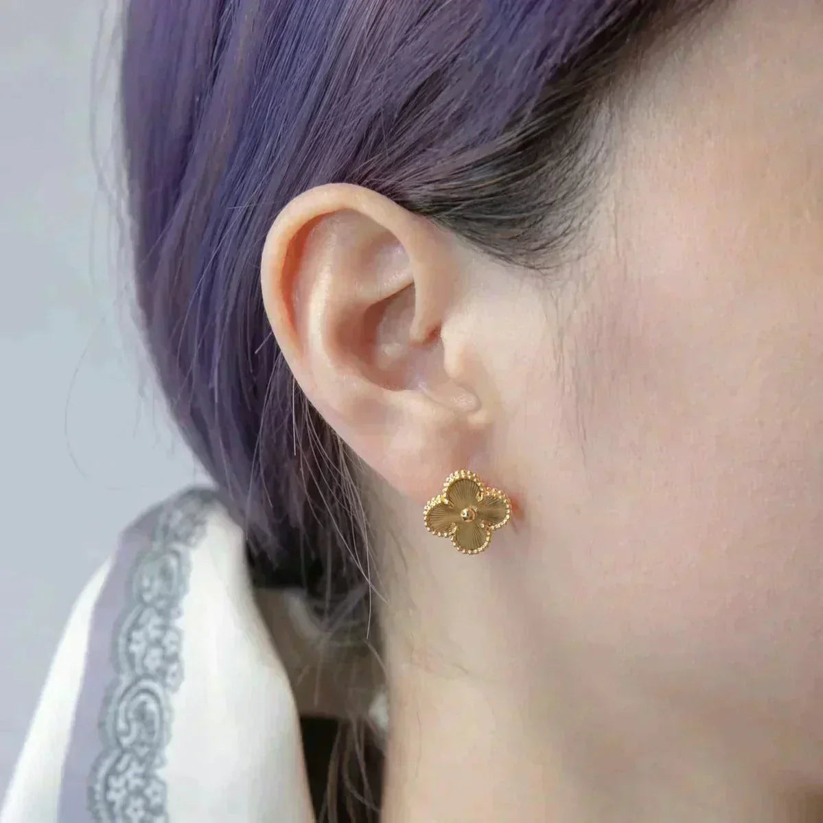 [Kismet Jewels ]CLOVER MEDIUM 1 MOTIFS LASER EARRINGS