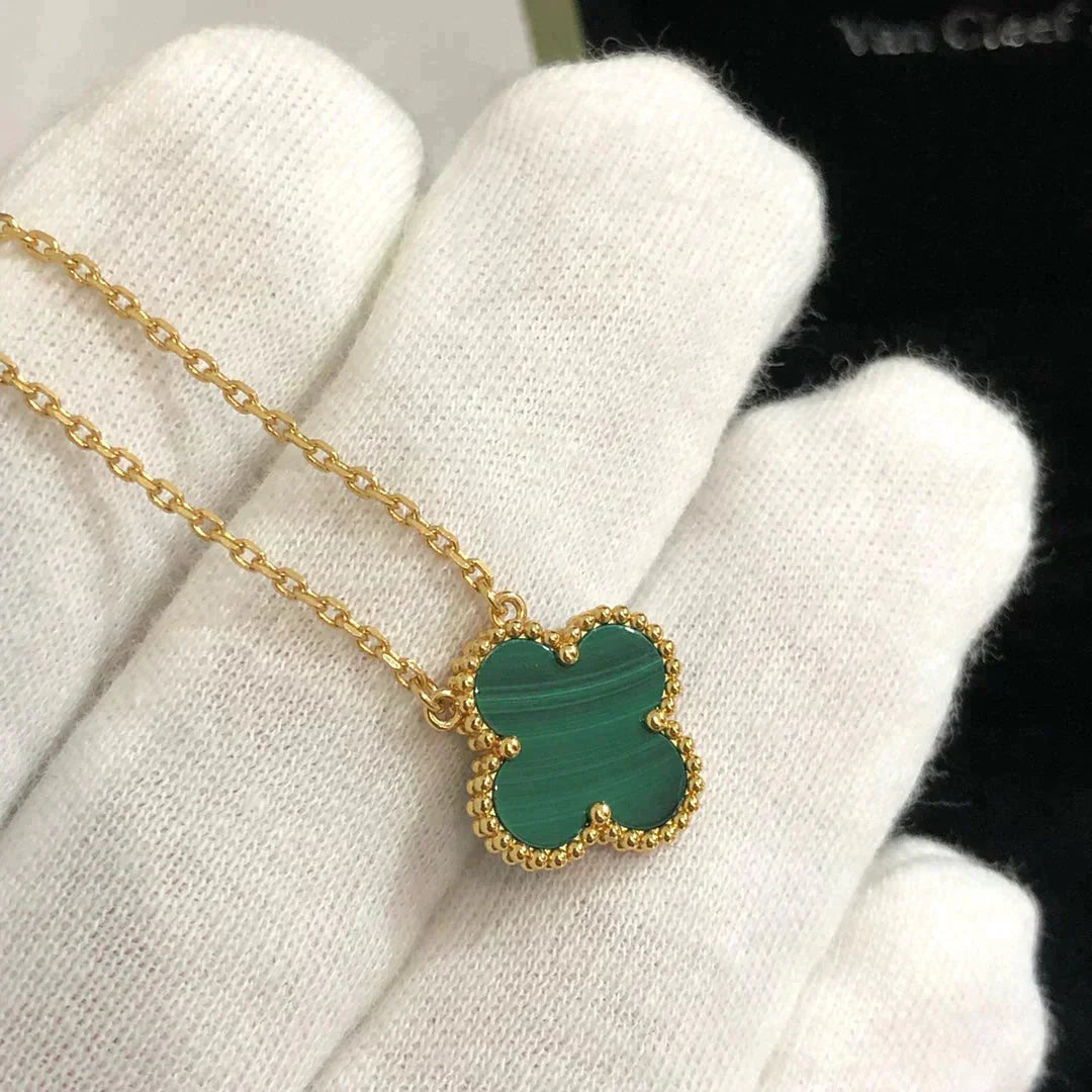 [Kismet Jewels ]CLOVER 15MM MALACHITE SINGLE FLOWER  NECKLACE