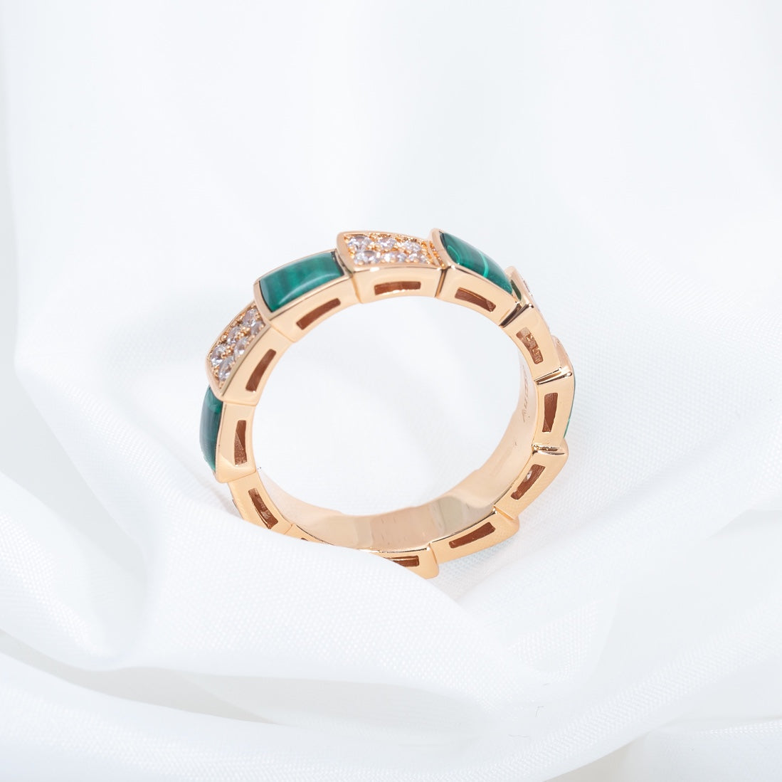 [Kismet Jewels ]SERPENTI RING PINK GOLD MALACHITE DIAMOND PAVED 4MM