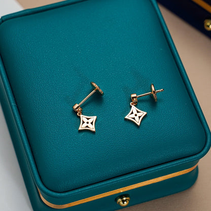 [Kismet Jewels ]STAR EARRINGS GOLD