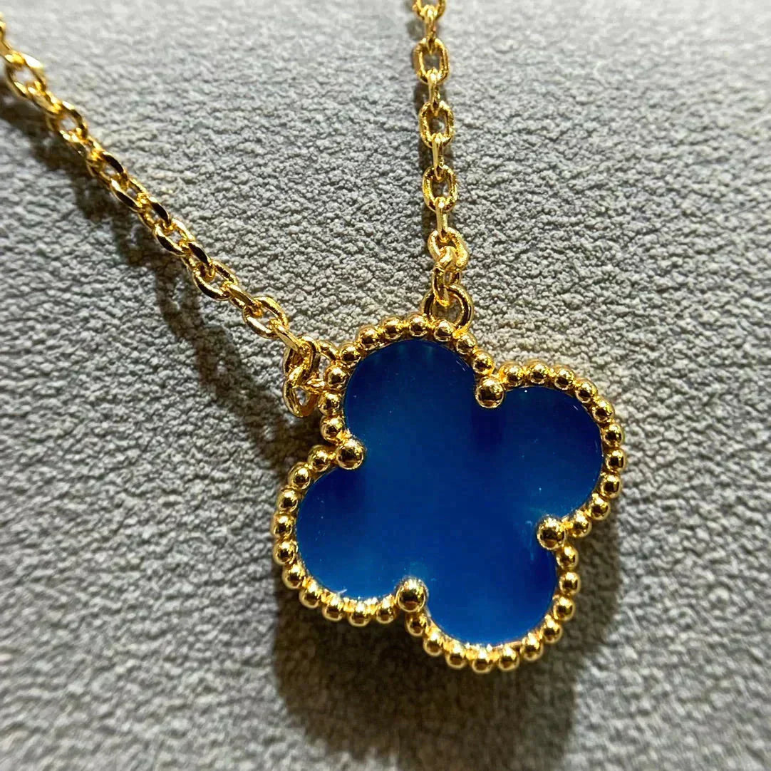 [Kismet Jewels ]CLOVER 15MM BLUE AGATE NECKLACE