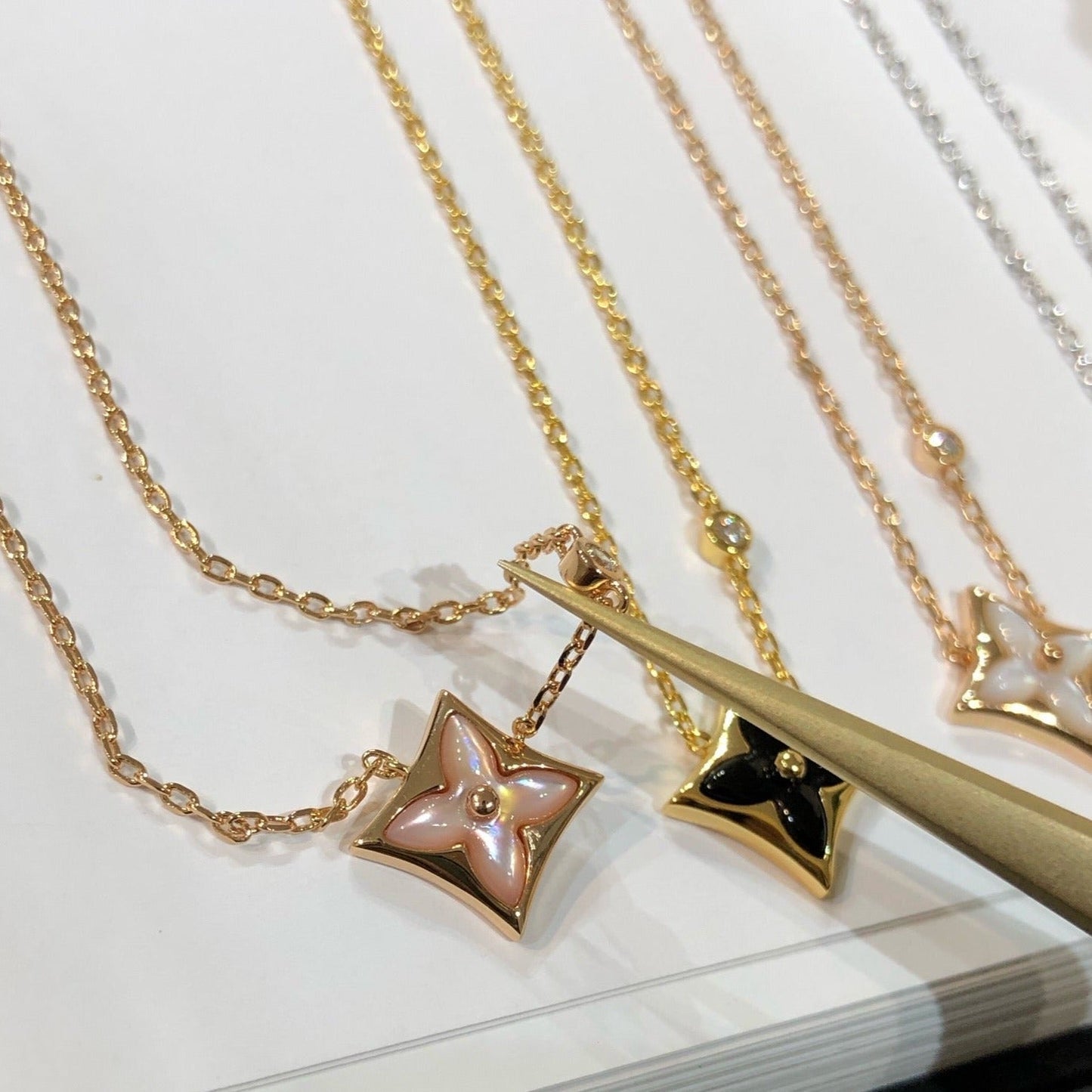 [Kismet Jewels ]STAR BLACK MOP NECKLACE