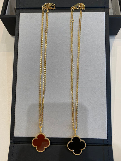 [Kismet Jewels ]CLOVER 25MM NECKLACE GOLD CARNELIAN