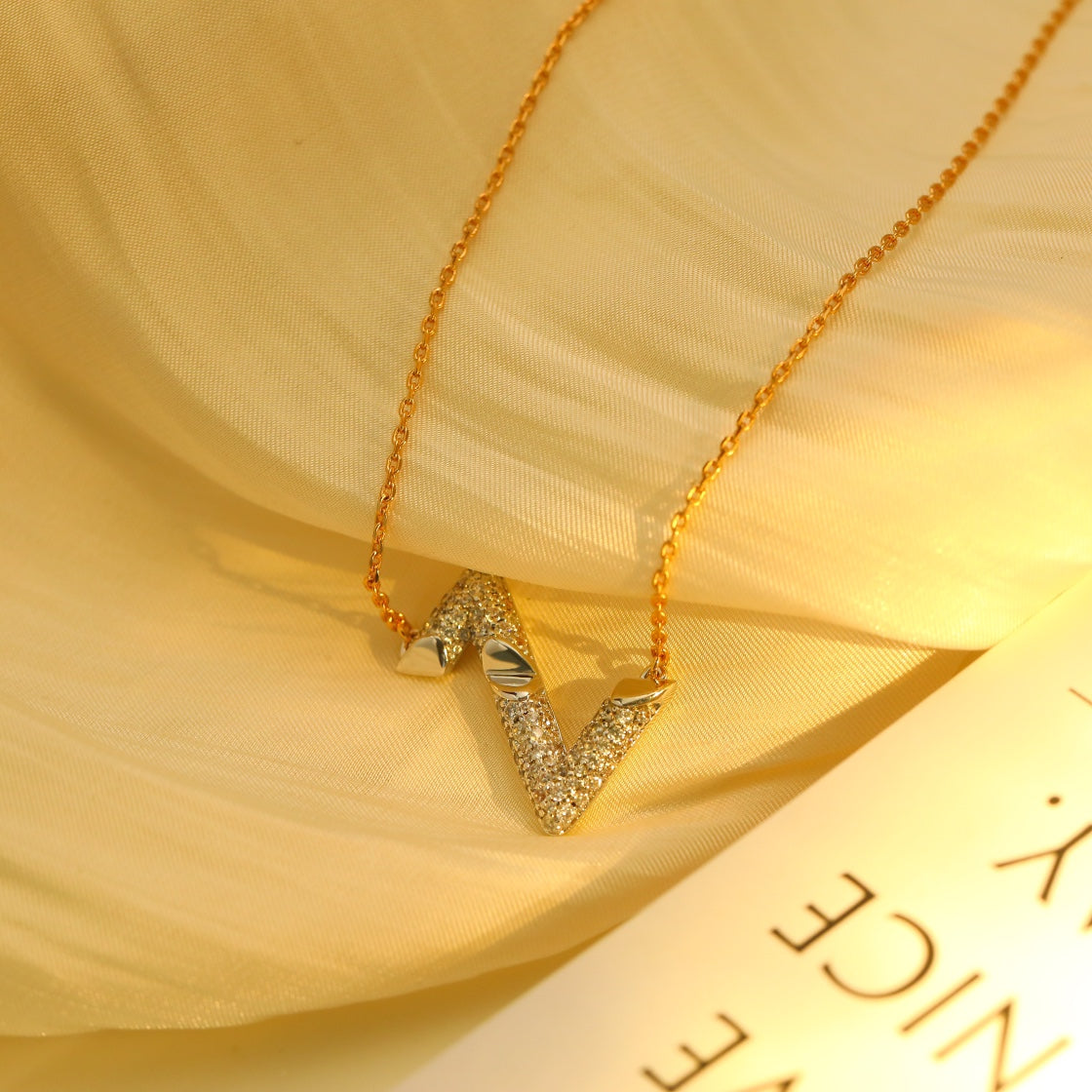 [Kismet Jewels ]VOLT SILVER DIAMOND PEDANT NECKLACE