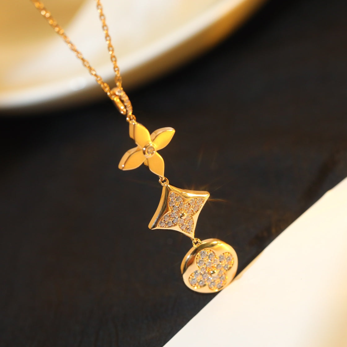 [Kismet Jewels ]STAR AND SUN DIAMOND PINK GOLD NECKLACE