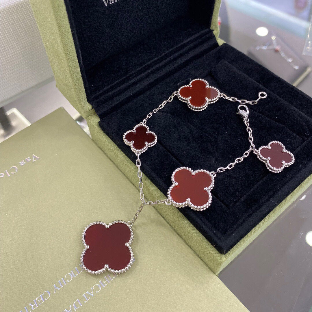 [Kismet Jewels ]CLOVER 5 MOTIFS SIVLER CARNELIAN BRACELET
