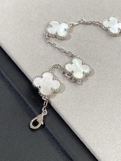 [Kismet Jewels ]CLOVER SILVER MOP 5 MOTIF BRACELET