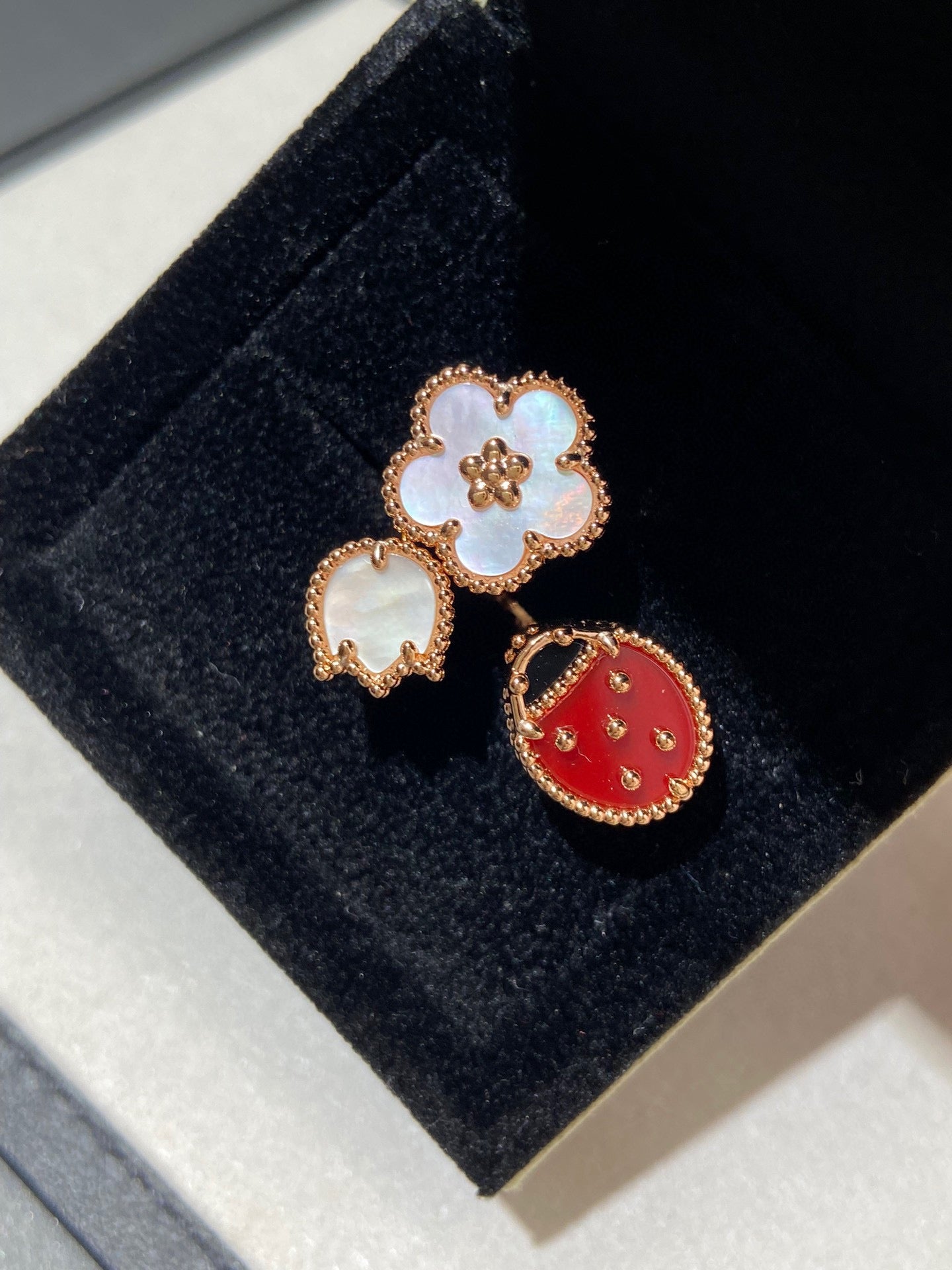 [Kismet Jewels ]LUCKY 3 MOTIF ROSE GOLD RING