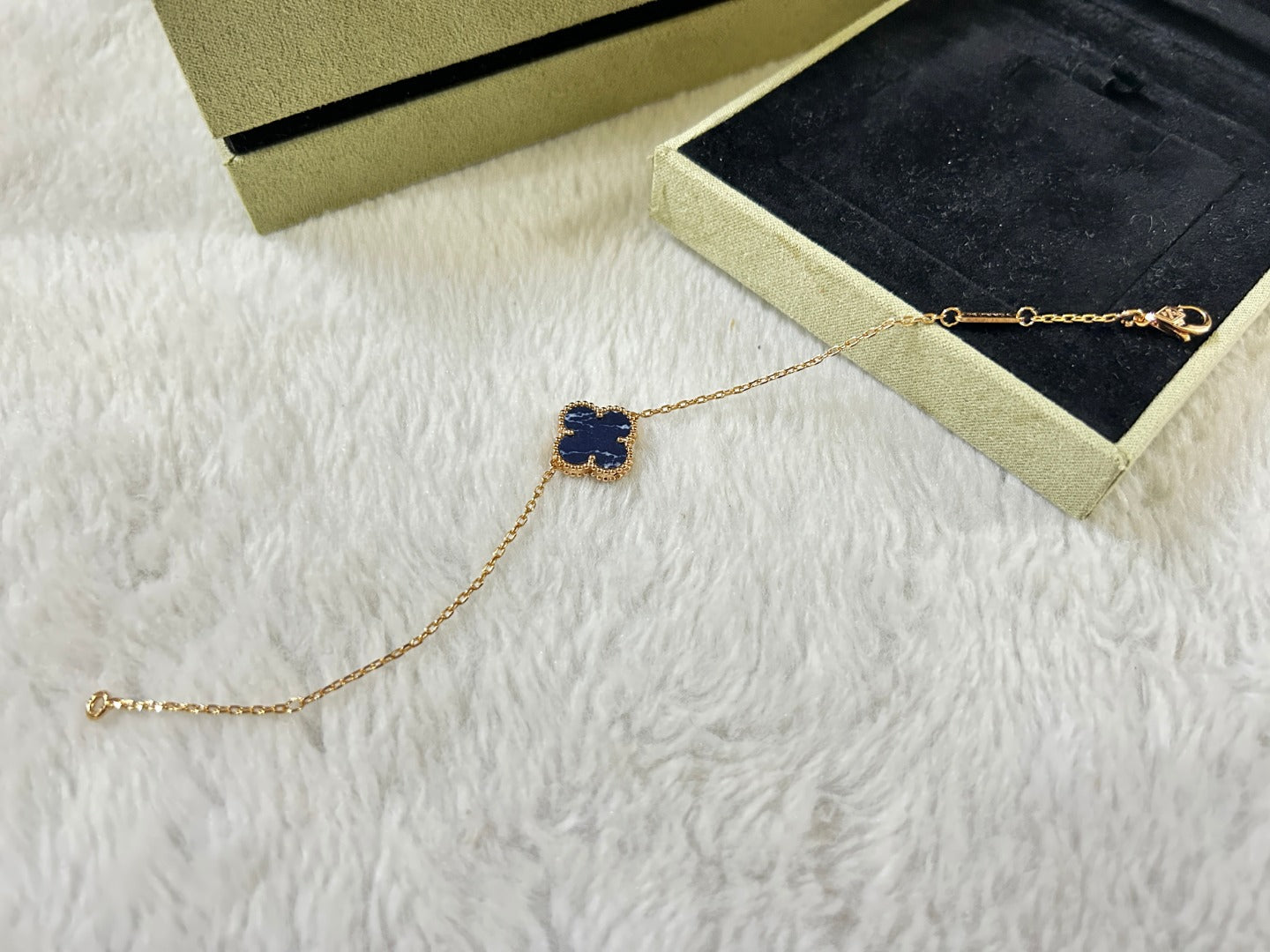 [Kismet Jewels ]CLOVER 1 MOTIF PIETERSITE BRACELET