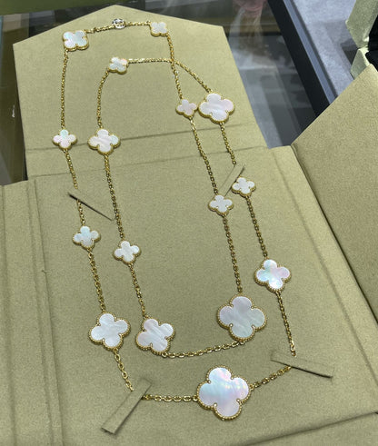 [Kismet Jewels ]CLOVER 16 MOTIF WHITE MOP GOLD NECKLACE