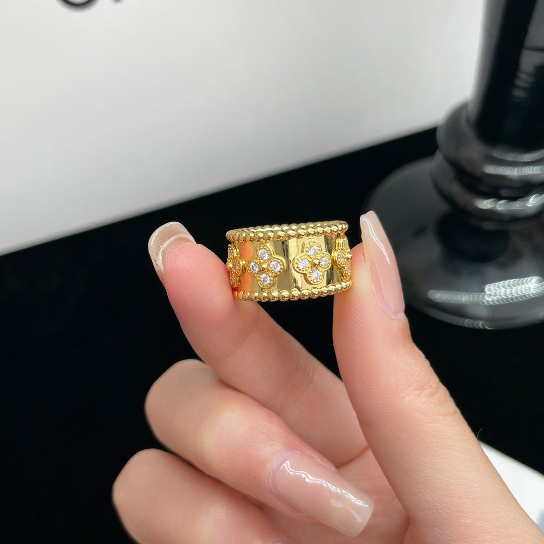 [Kismet Jewels ]PERLEE DIAMOND LARGE RING