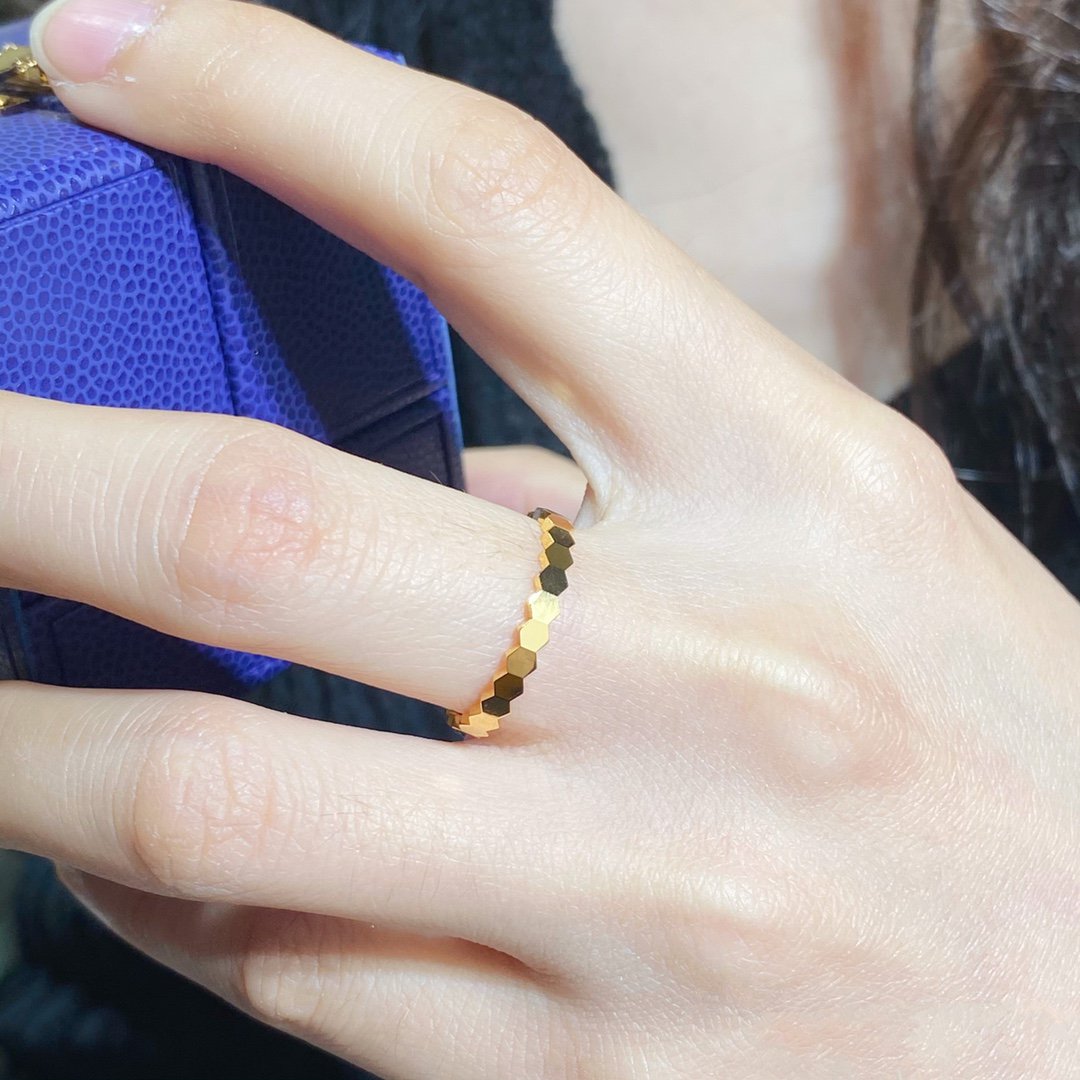 [Kismet Jewels ]BEE LOVE SMALL RING
