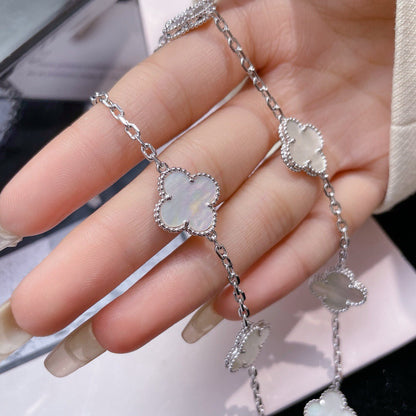 [Kismet Jewels ]CLOVER 10 MOTIFS WHITE MOTHER OF PEARL NECKLACE