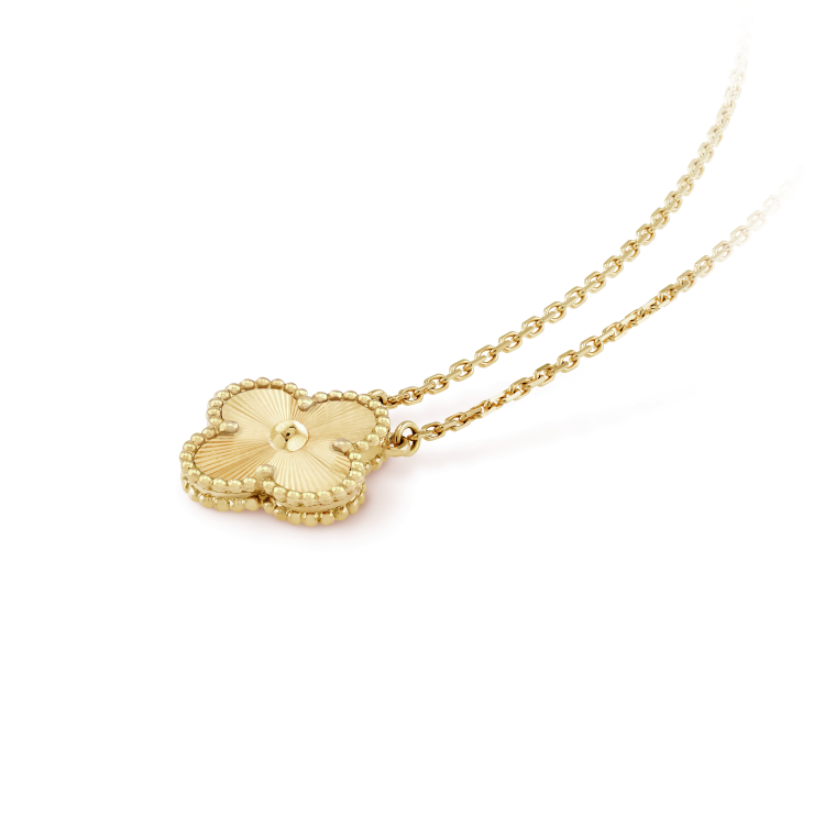 [Kismet Jewels ]CLOVER 15MM LASER NECKLACE