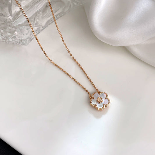 [Kismet Jewels ]LUCKY  WHITE MOP  PLUM BLOSSOM NECKLACE