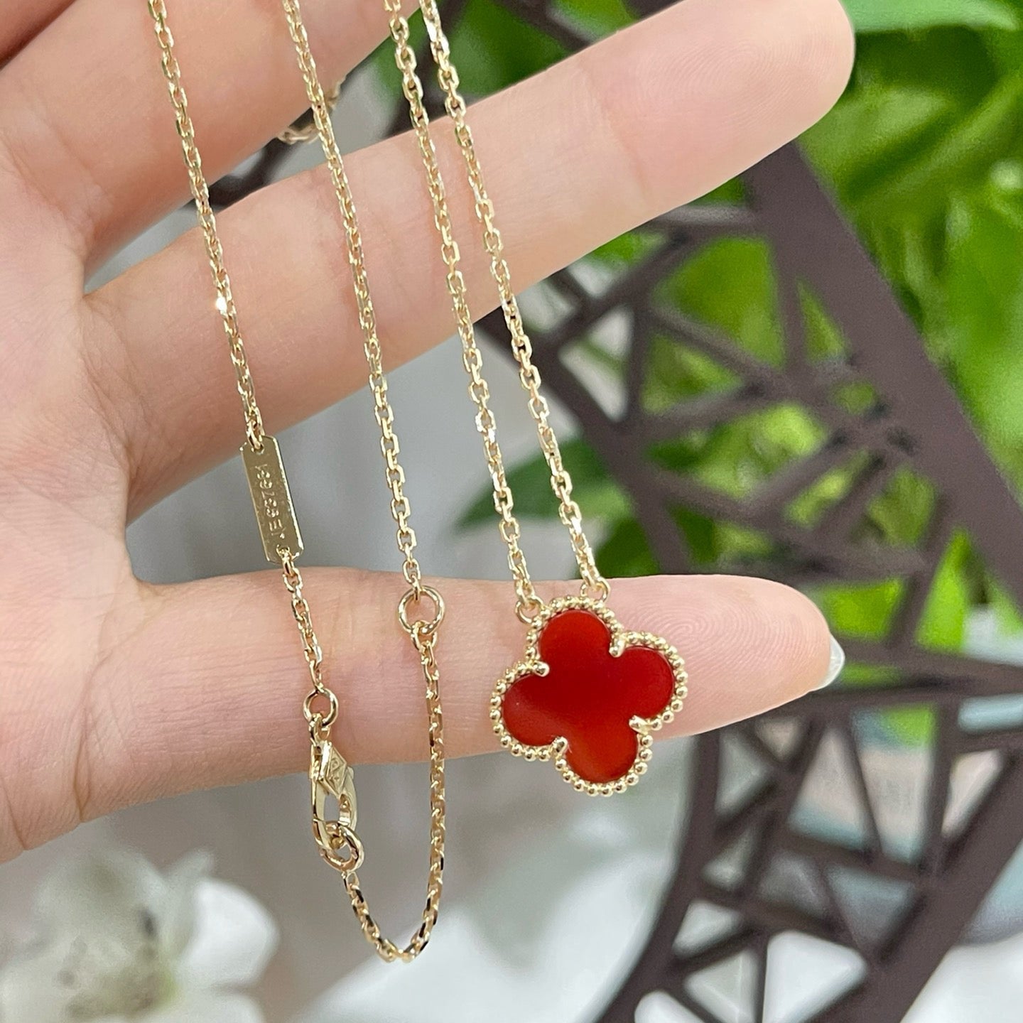 [Kismet Jewels ]CLOVER 15MM CARNELIAN SINGLE FLOWER NECKLACE