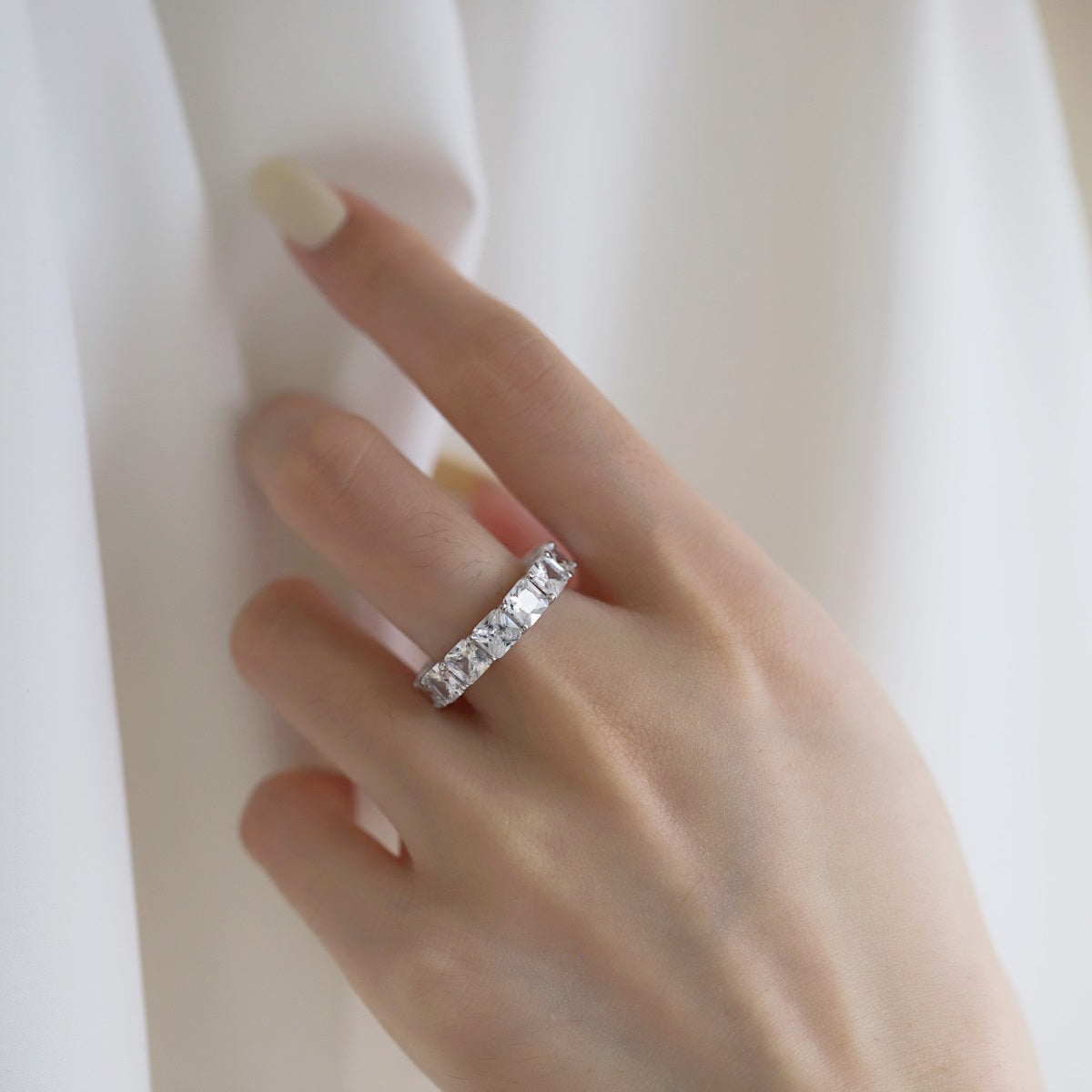 [Kismet Jewels ]Elegant Princess Cut Tennis Ring