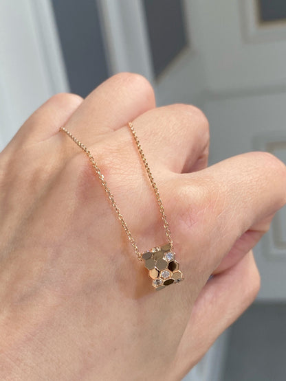 [Kismet Jewels ]BEE LOVE DIAMOND NECKLACE