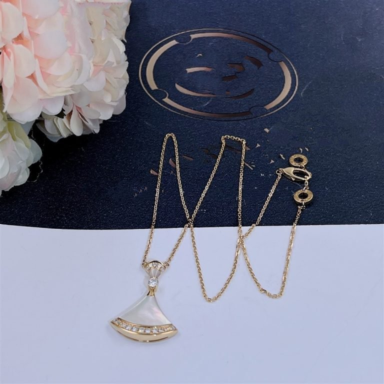 [Kismet Jewels ]DREAM NECKLACE MOP GOLD DIAMOND