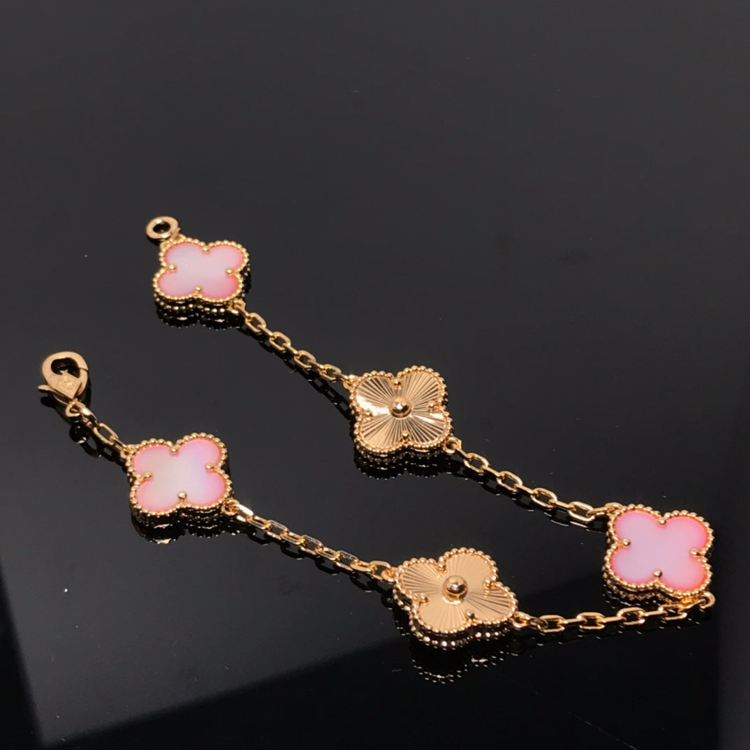 [Kismet Jewels ]CLOVER BRACELET 5 MOTIF PINK AND PINK GOLD